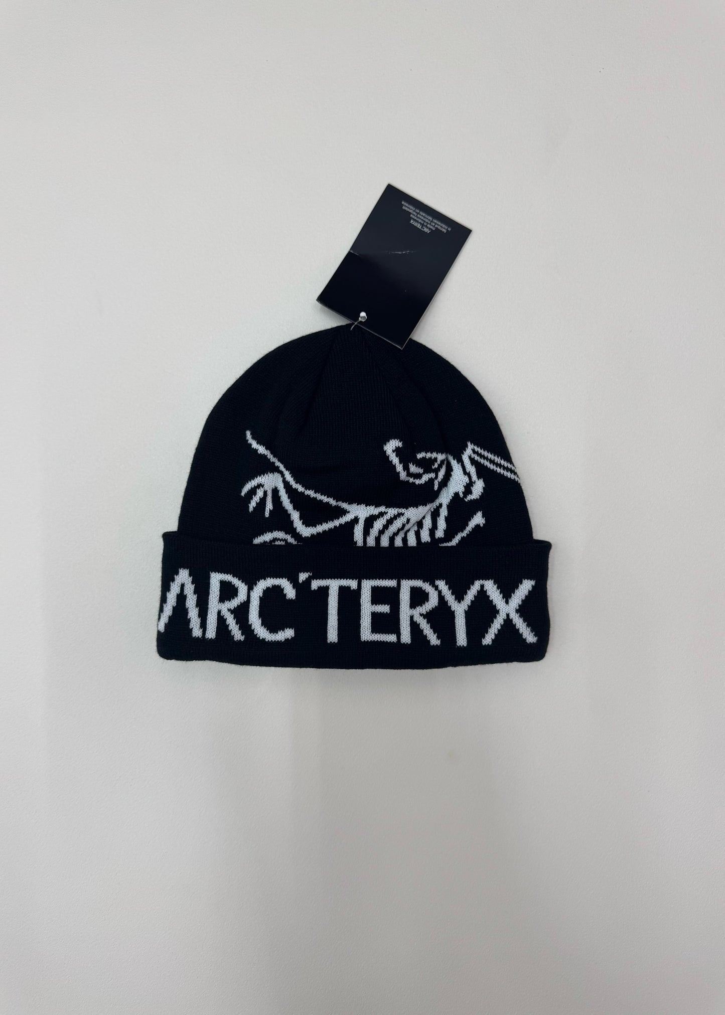 Beanie bird word toque