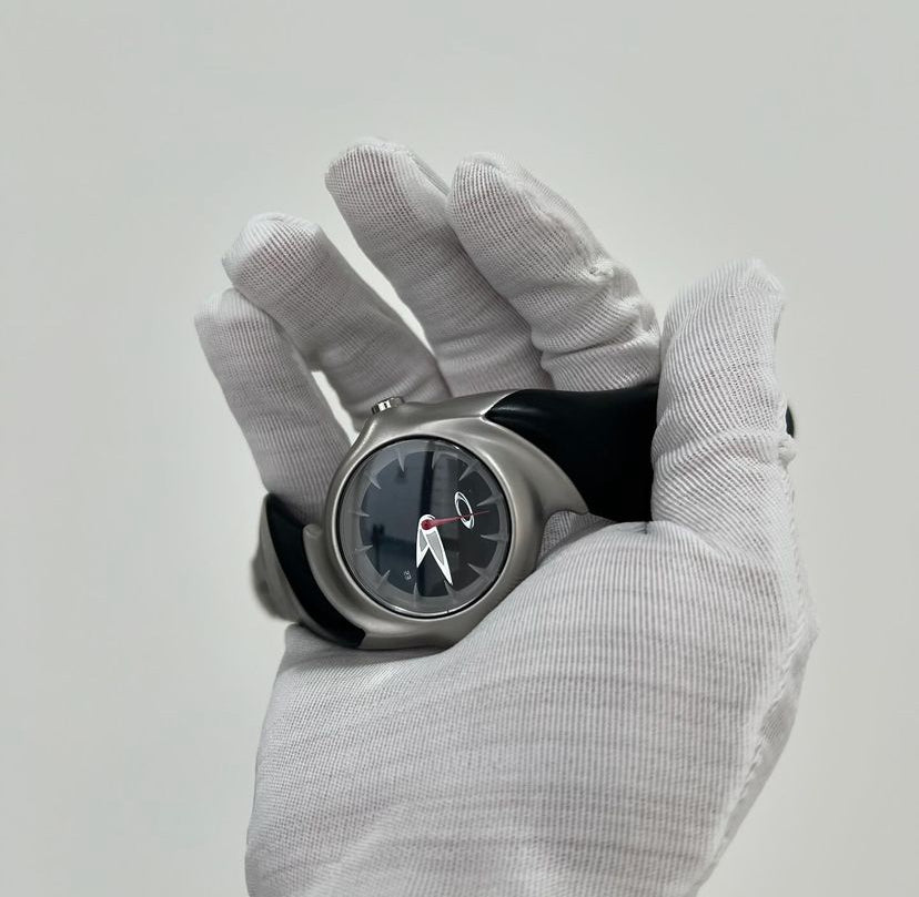 Oakley crush 2.5 watch